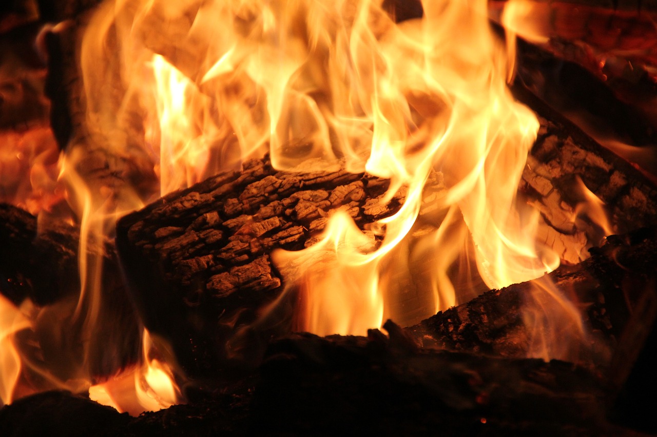 Professional Fireplace Cleaning Services In Winnetka California